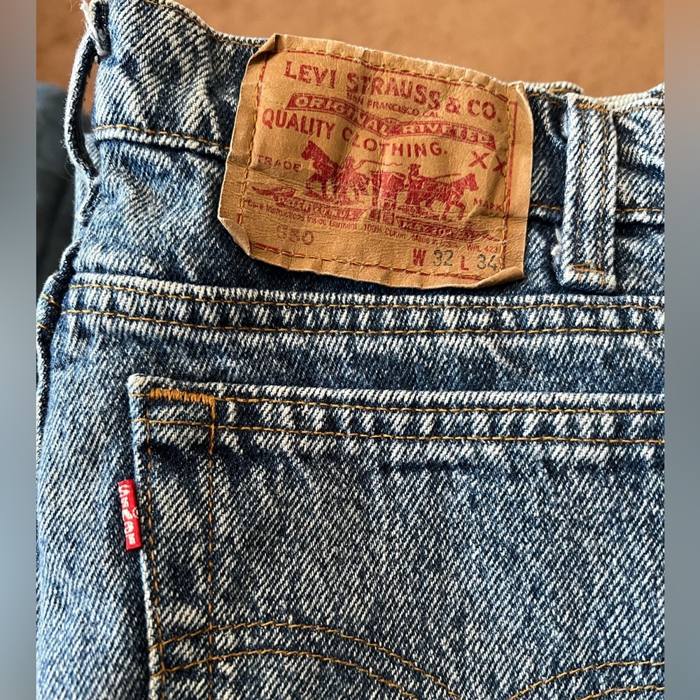 Vintage Levi’s 550 Acid Wash High Rise Relaxed fit with tapered leg - Mom Jeans - Picture 6 of 10